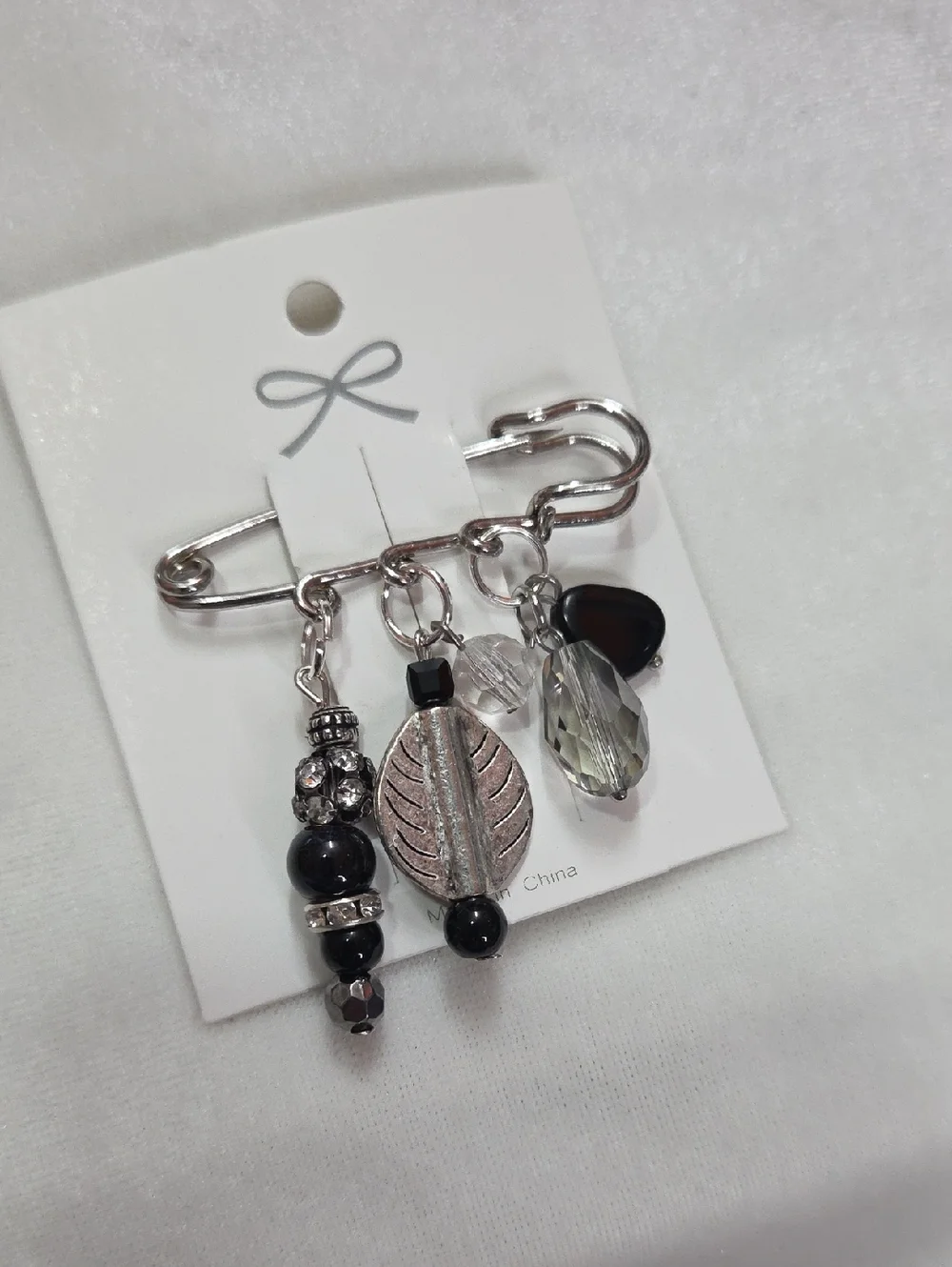 Hand Crafted Kilt Pin Brooch Elegant Beads Retro Vintage Style Unique Trendy